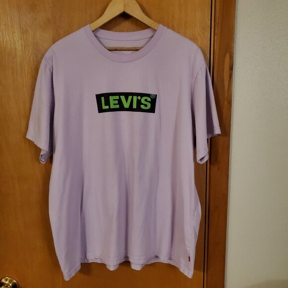 Levi's Box Tab Logo Tee Men's XL Lilac Purple EUC - Picture 2 of 6